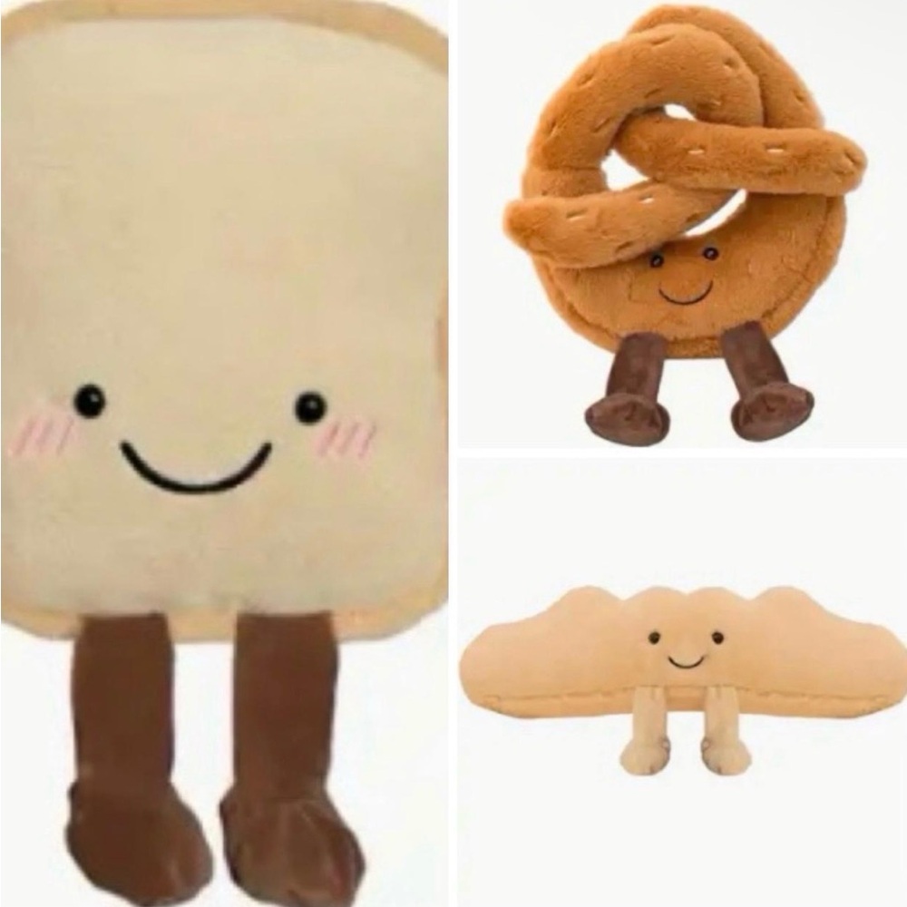 NWT 3 Piece Set Kawaii Bread Plushies 🥖